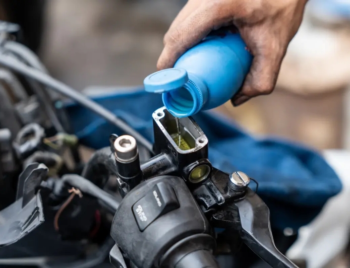 Fluido de freio: por que trocar pode salvar sua vida na moto